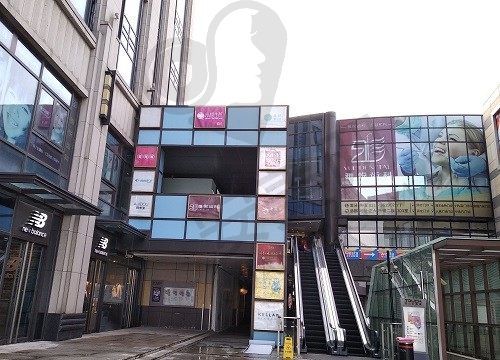 2025上海雅悦齿科价目表没涨价：种牙4000/矫正8000/美白680元起