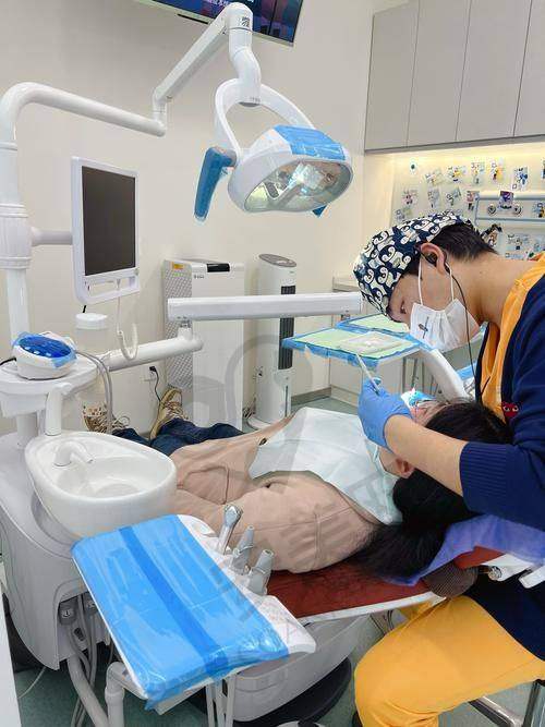 乌鲁木齐福宏林口腔牙齿矫正的流程是怎样的？