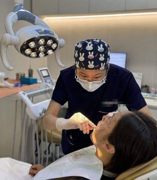 金属托槽矫正的过程是怎样的？