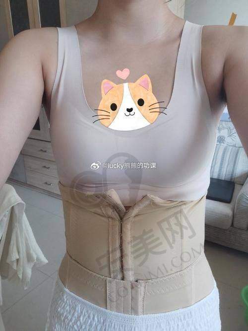冯斌医生在纯脂自体脂肪丰胸领域有何独特优势？