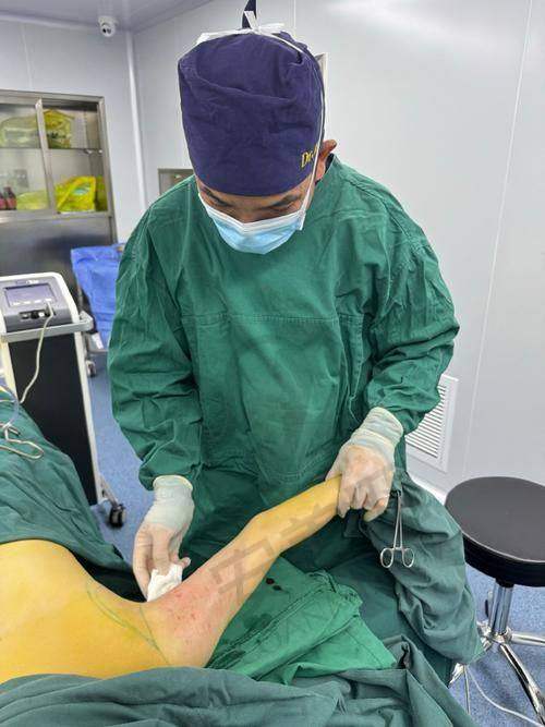 手臂吸脂价格：18000元起的性价比之选
