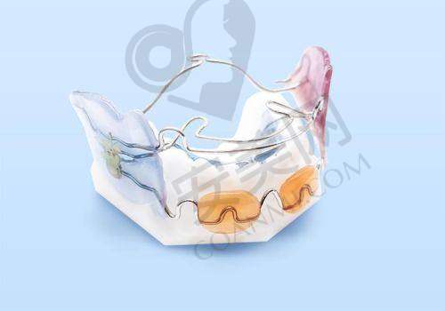 昆明拜博口腔医院采用了哪些精良的正畸技术?